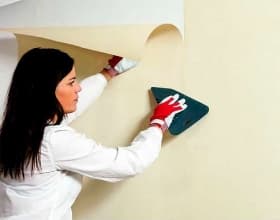 Что сначала обои или натяжной потолок?